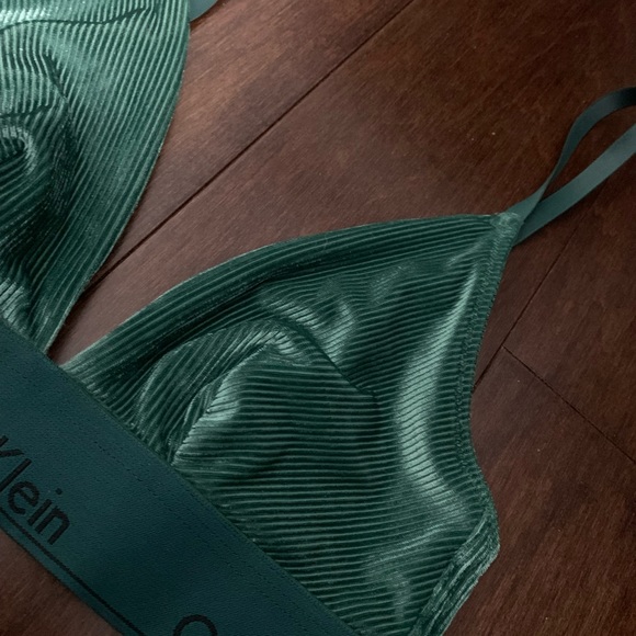 CALVIN KLEIN Velvet Bralette - Picture 3 of 6